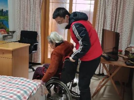 【疫情防控】尽锐出战护我城，，，钱柜qg777先锋在行动 ——集团干手下沉一线系列（二）