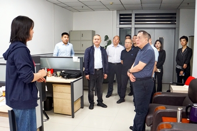 金辉一行赴西无二集团、、西安资源等六户企业开展调研